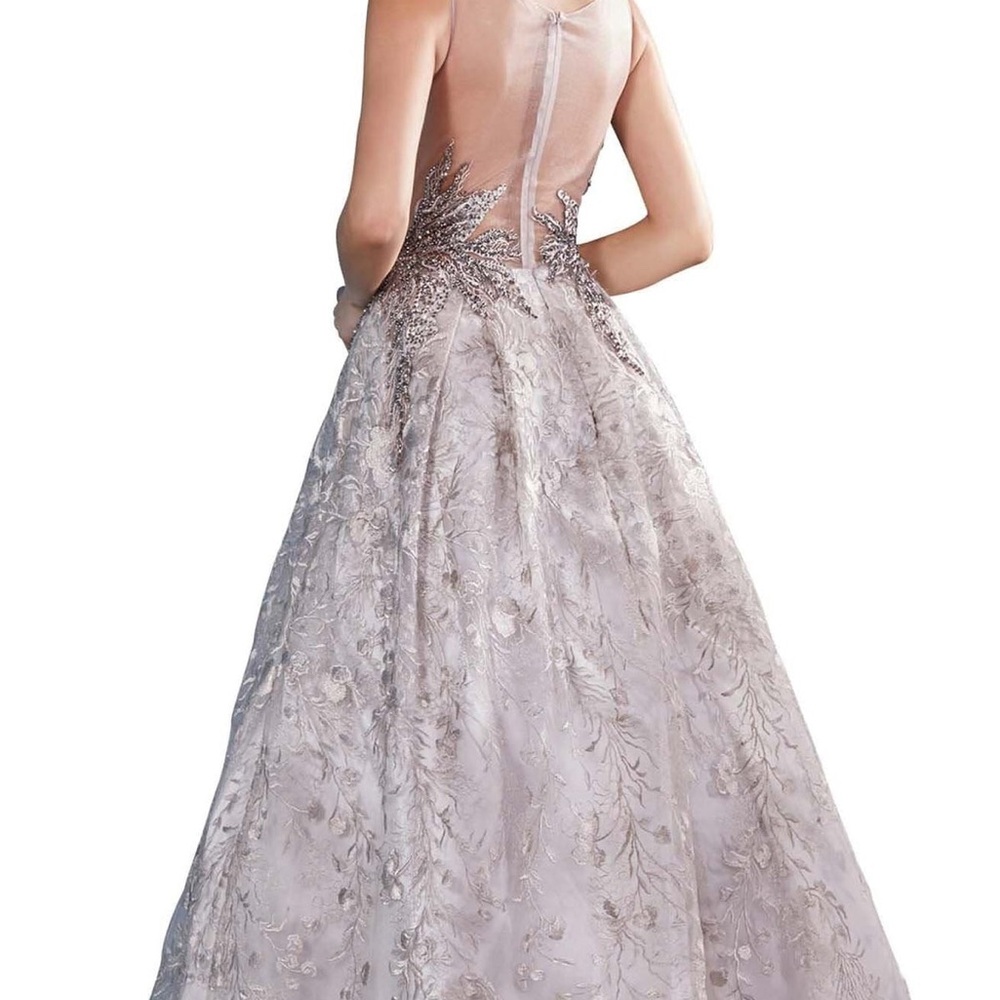 Luxurious V-Neck Sequined Split Prom Gown - Picture 3 of 12